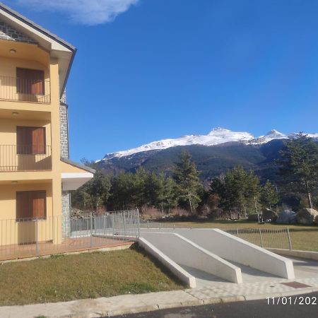 Apartamento A Estrenar En Villanúa Eksteriør billede