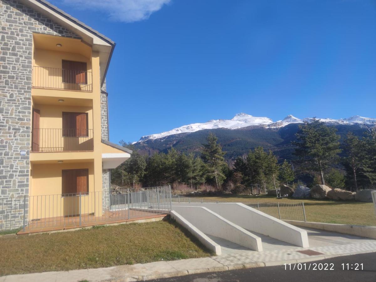 Apartamento A Estrenar En Villanúa Eksteriør billede